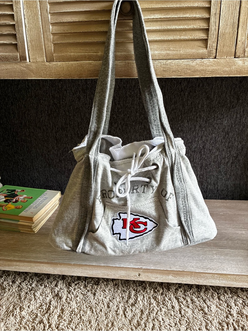 Grey Kansas City Chiefs Logo Shoulder Bag